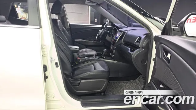 KG_Mobility_Ssangyong TIBOLI 2016 thumb 10