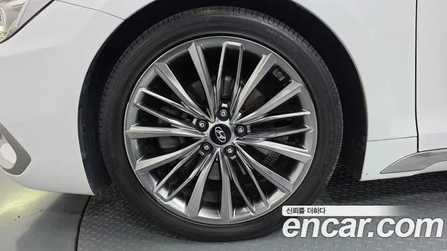 Hyundai Grandeur 2017 thumb 5