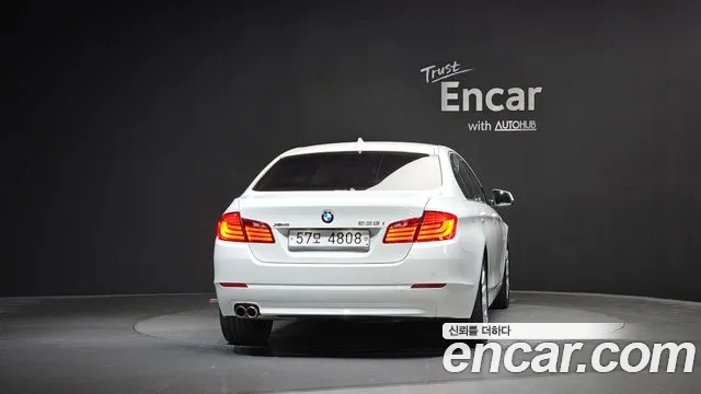 BMW 5-Series 2013 thumb 3