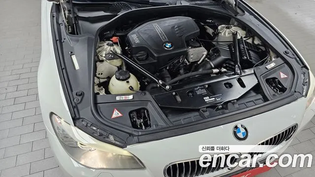 BMW 5-Series 2013 thumb 5