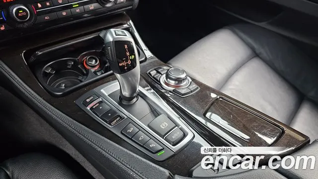 BMW 5-Series 2013 thumb 8