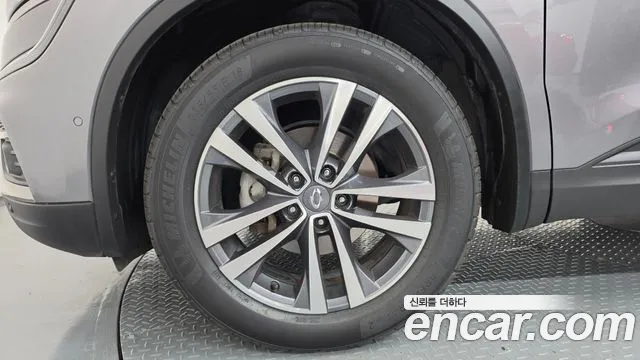 Renault-KoreaSamsung Koleos 2019 thumb 5