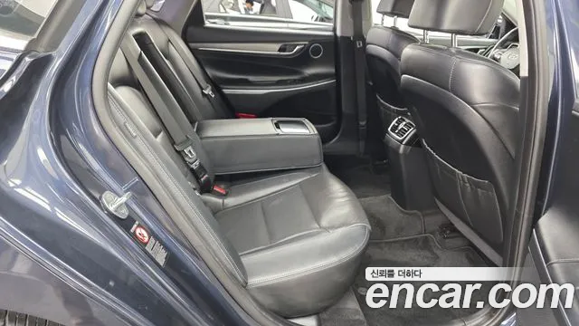 Hyundai Grandeur 2017 thumb 11