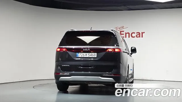 Kia Carnival 2022 thumb 3