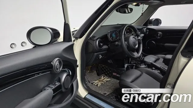 MINI Hatch 2022 thumb 9