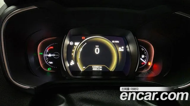 Renault-KoreaSamsung Koleos 2019 thumb 8