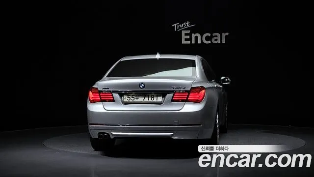 BMW 7-Series 2014 thumb 4