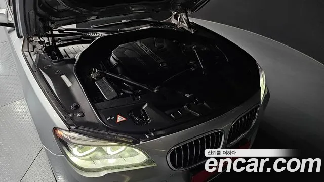 BMW 7-Series 2014 thumb 6