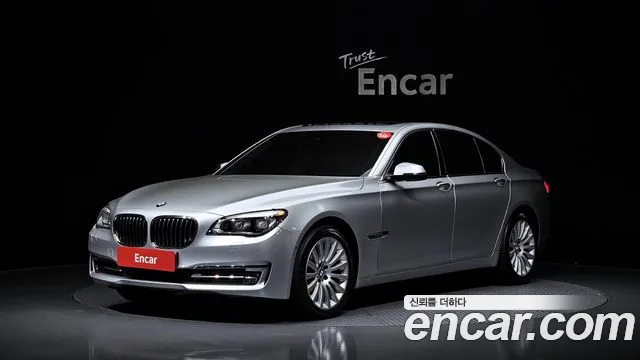 BMW 7-Series 2014 thumb 12