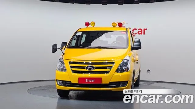 Hyundai Starex 2017 thumb 3