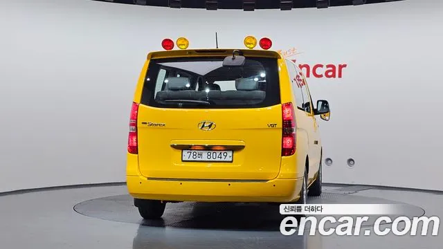 Hyundai Starex 2017 thumb 4