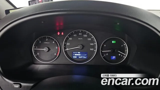 Hyundai Starex 2017 thumb 8