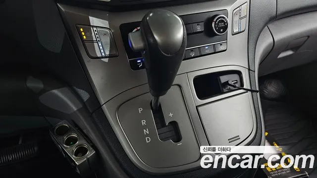 Hyundai Starex 2017 thumb 9