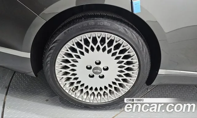 Genesis G80 2023 thumb 4