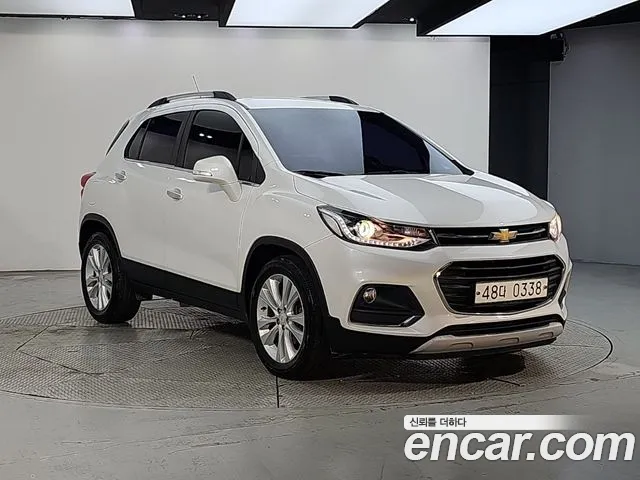 ChevroletGMDaewoo Tracker 2016 thumb 2