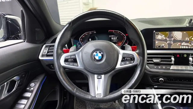 BMW 3-Series 2021 thumb 12
