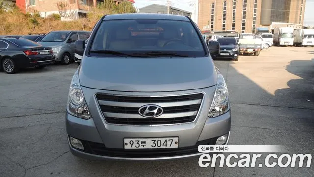 Hyundai Starex 2017 thumb 2