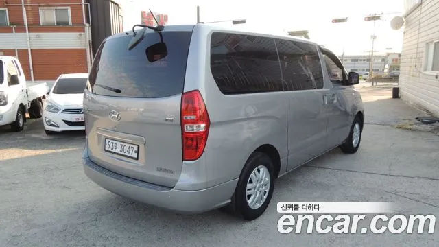 Hyundai Starex 2017 thumb 4