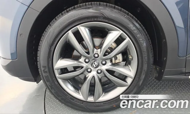 Hyundai Santa Fe 2013 thumb 5