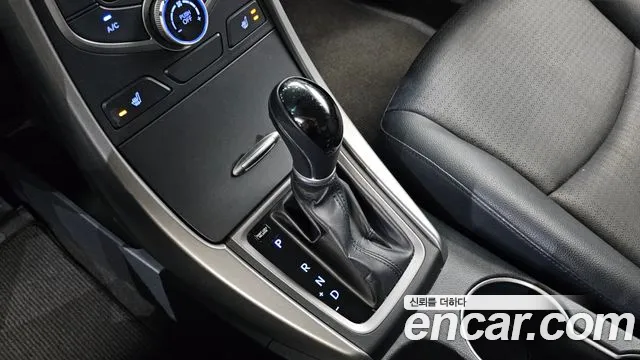 Hyundai Avante 2015 thumb 9