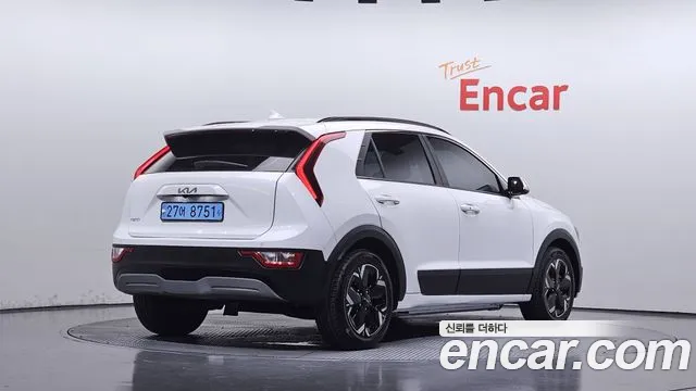 Kia Niro 2022 thumb 2