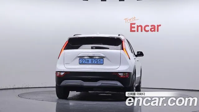 Kia Niro 2022 thumb 4