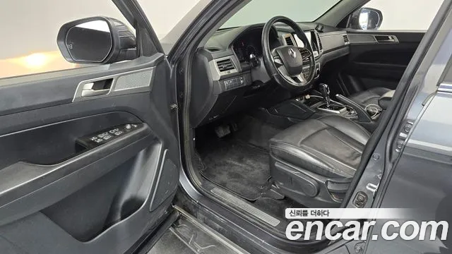 KG_Mobility_Ssangyong Rexton 2018 thumb 10