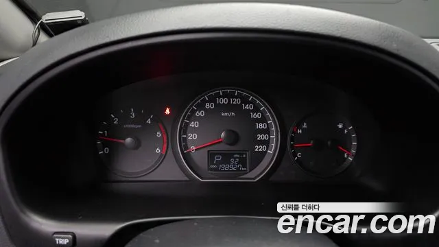 Hyundai Starex 2016 thumb 8