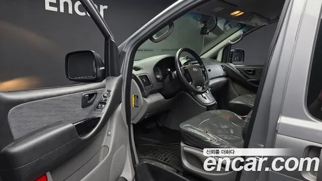 Hyundai Starex 2016 thumb 10