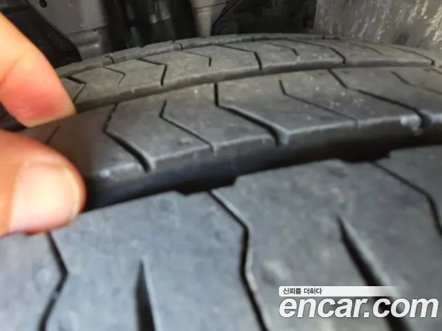 Hyundai Staria 2023 thumb 8