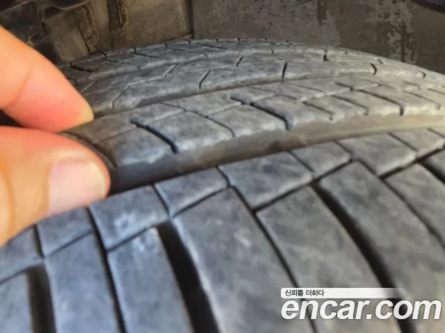 Hyundai Staria 2023 thumb 9