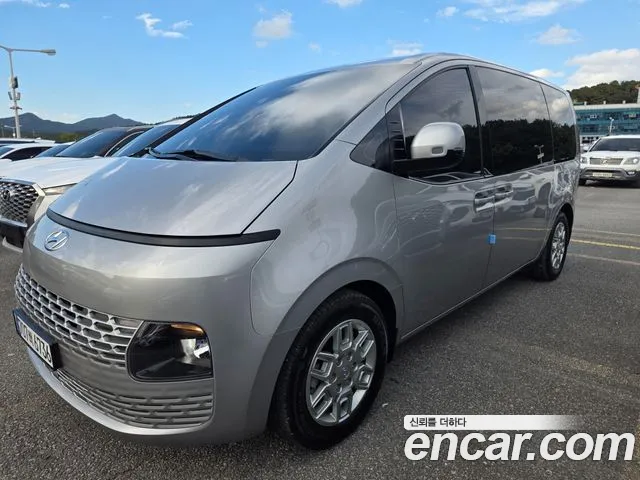 Hyundai Staria 2023 thumb 11