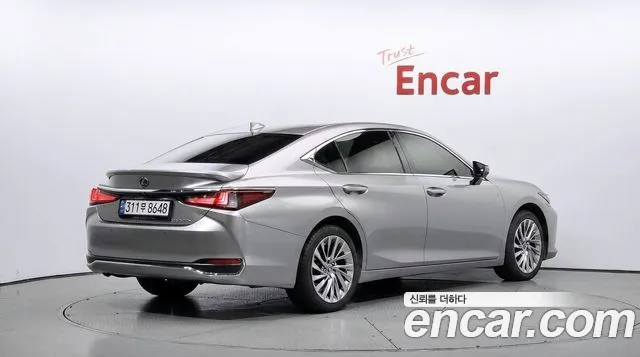 Lexus ES 2024 thumb 2
