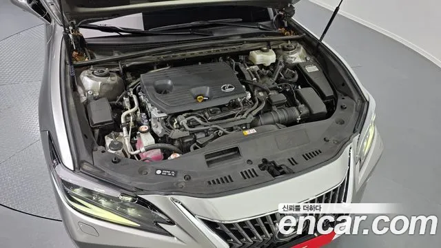 Lexus ES 2024 thumb 6
