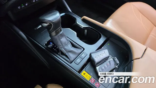 Lexus ES 2024 thumb 9