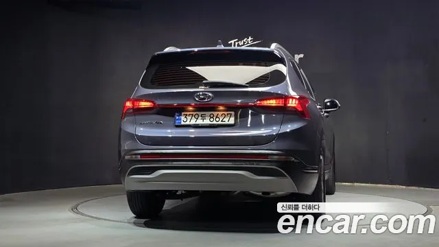 Hyundai Santa Fe 2023 thumb 4