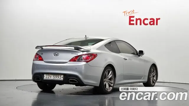 Hyundai Genesis 2010 thumb 2