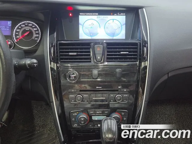 Renault-KoreaSamsung Latitude 2016 thumb 9