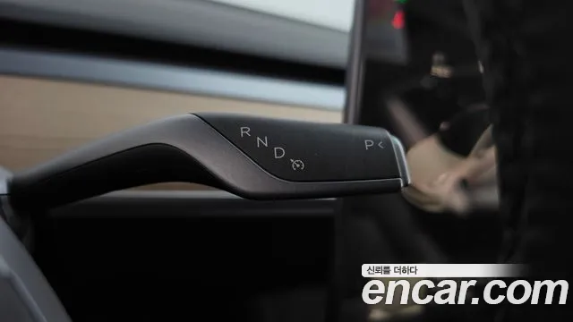 Tesla Model 3 2021 thumb 9