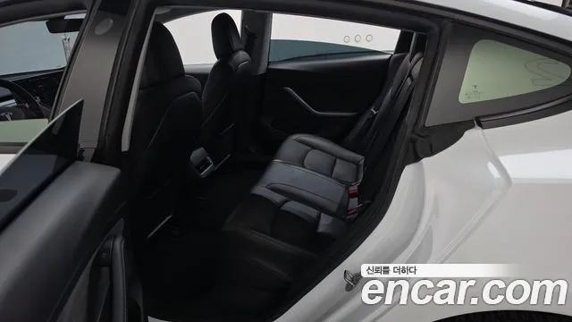 Tesla Model 3 2021 thumb 11