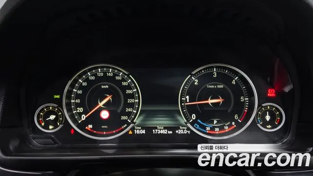 BMW 5-Series 2014 thumb 8