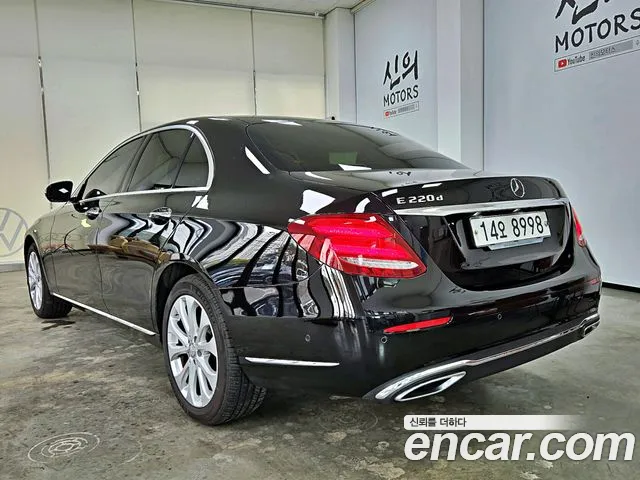 Mercedes-Benz E-Класс 2017 thumb 2