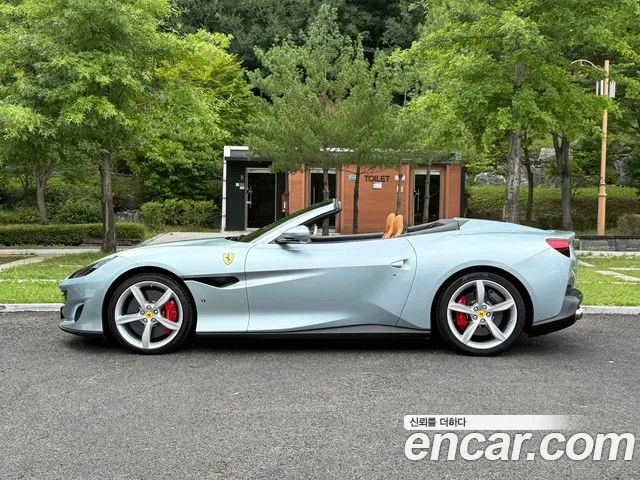 Ferrari Portofino 2018 thumb 2