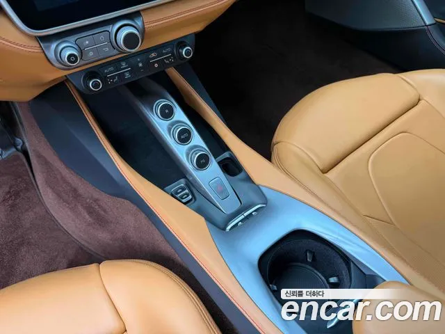 Ferrari Portofino 2018 thumb 9