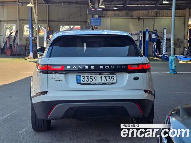 Land Rover Range Rover Velar 2017 thumb 4
