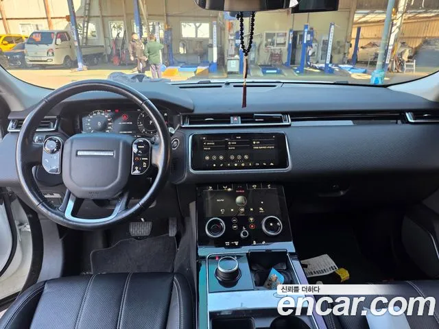 Land Rover Range Rover Velar 2017 thumb 6
