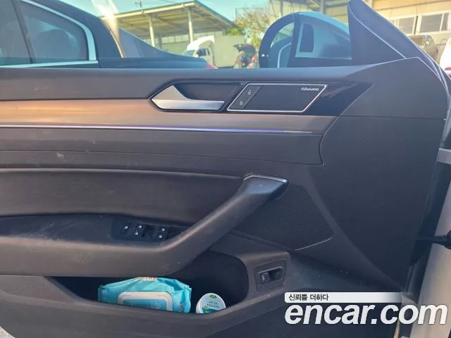 Volkswagen Arteon 2018 thumb 9
