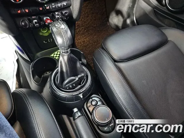 MINI Hatch 2016 thumb 8