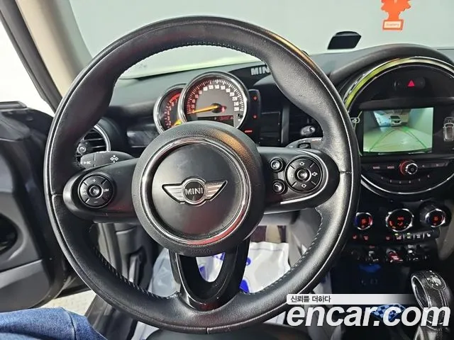 MINI Hatch 2016 thumb 9