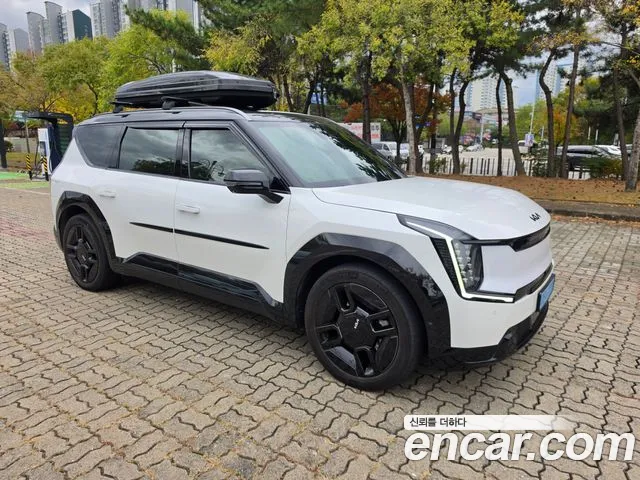 Kia EV9 2023 thumb 4